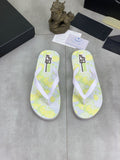 微商相册测试鞋子-Prada Floral Thong Flip-Flops — hero