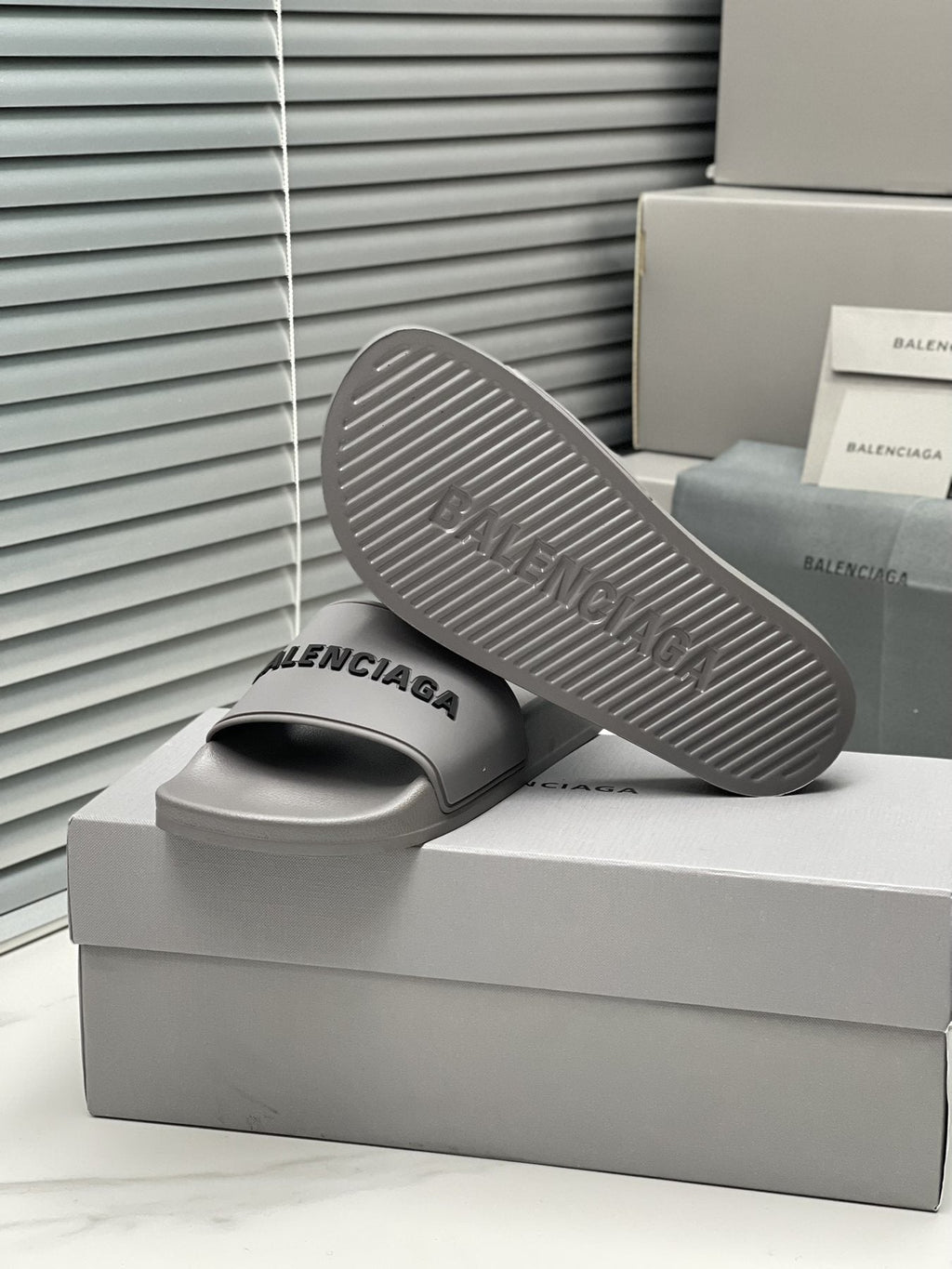 Balenciaga Logo Slide Sandals — detail