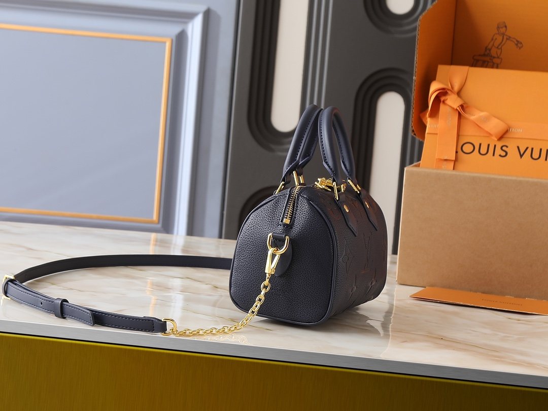 Louis Vuitton Speedy Bandoulière 20 Handbag — side