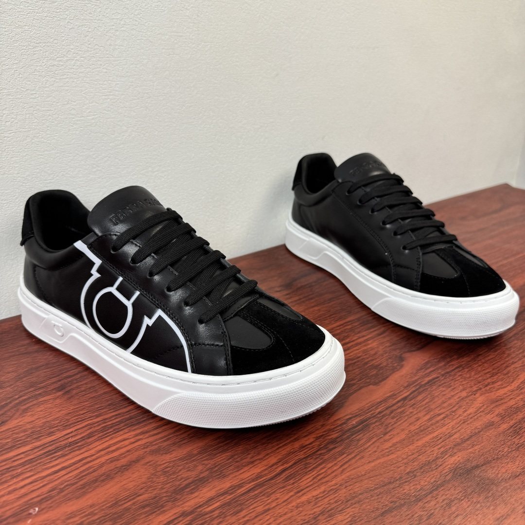 Ferragamo Gancini Low-Top Sneakers — front