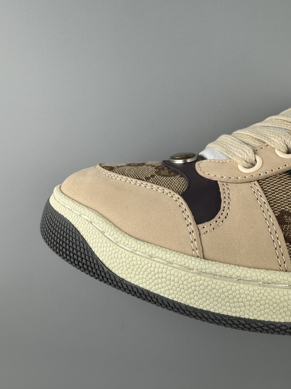 Gucci Beige Web Stripe Sneakers — detail