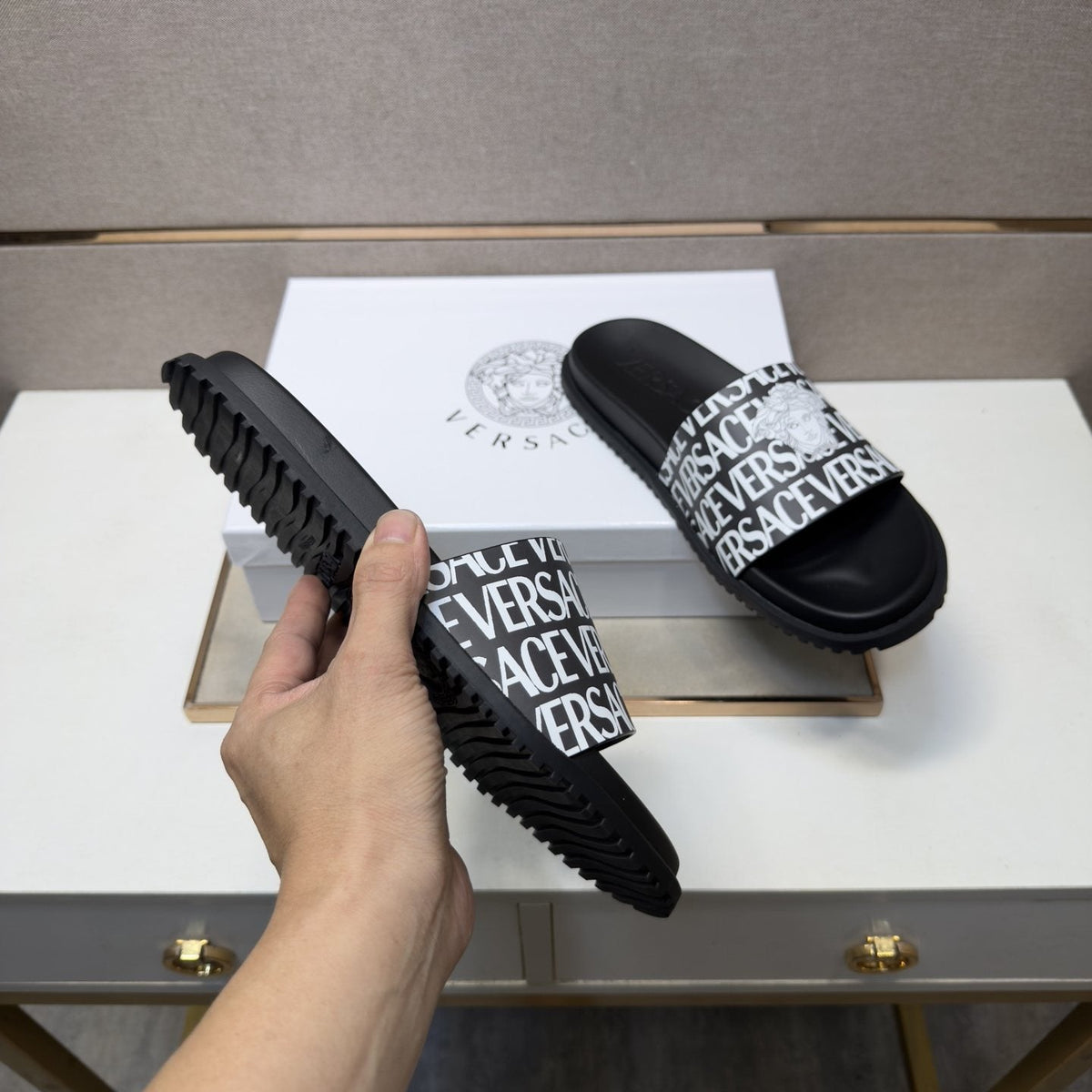 Versace Logo Print Slide Sandals — detail