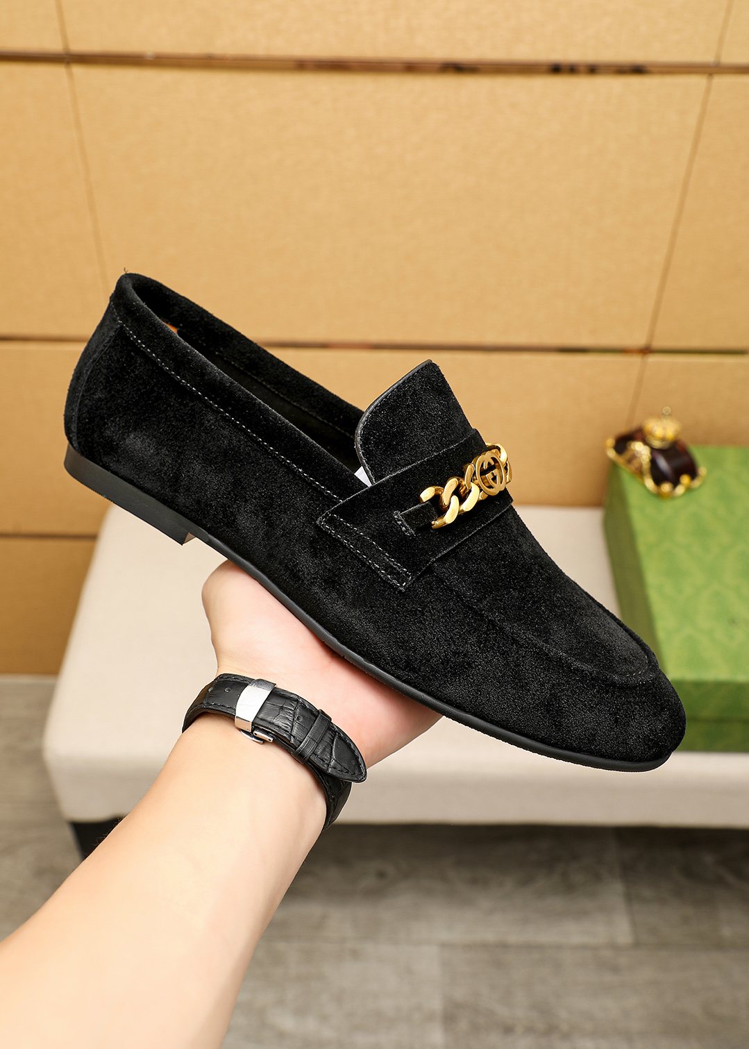GUCCI Chain Detail Loafers — model