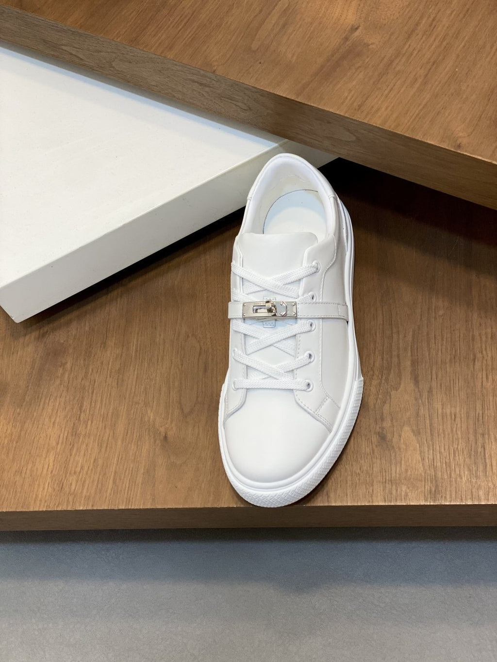 Men's Low-Top Lace-Up Sneakers — front