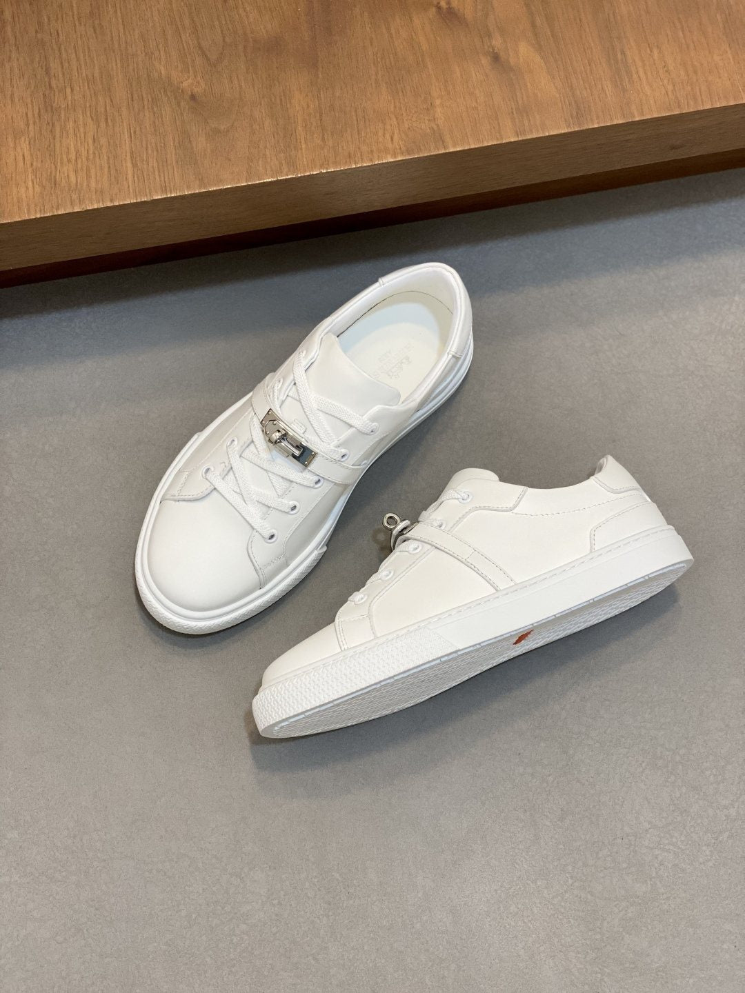 Men's Low-Top Lace-Up Sneakers — front