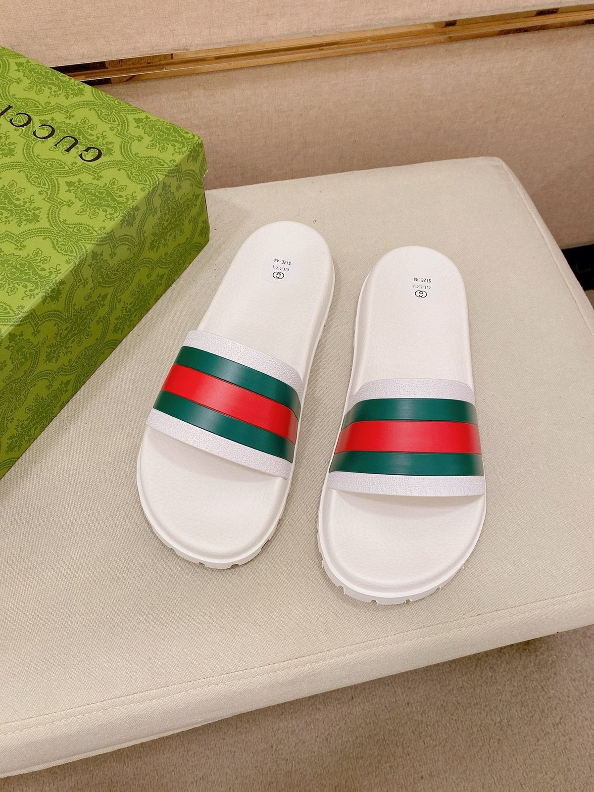 Gucci Green-Red Stripe Slide Sandals — front