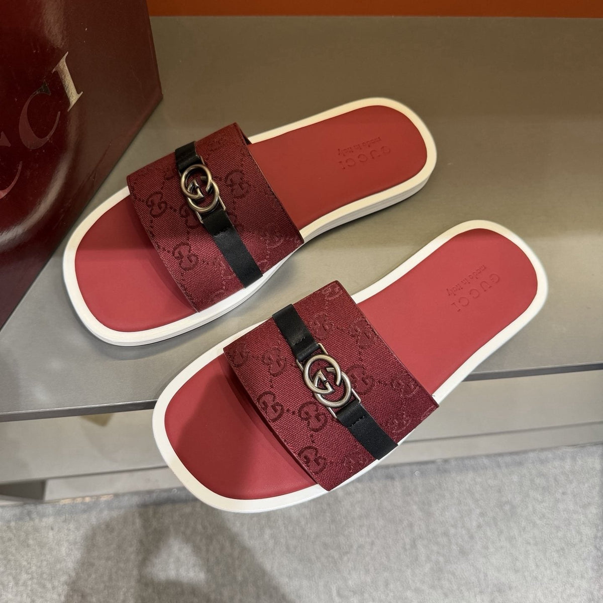 Gucci Patterned Strap Slide Sandals — detail