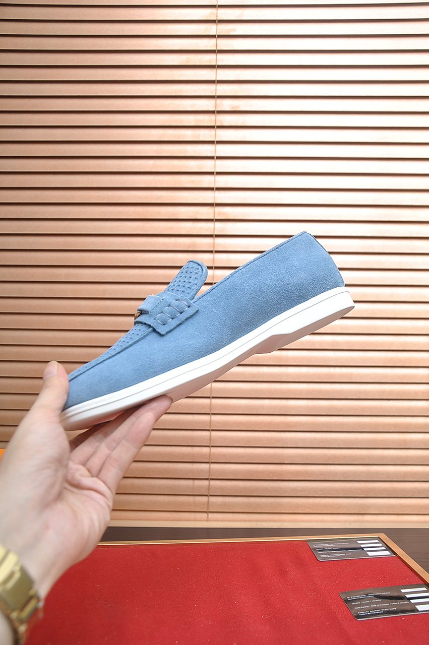 微商相册测试鞋子-Louis Vuitton Buckle Slip-On Loafers — side