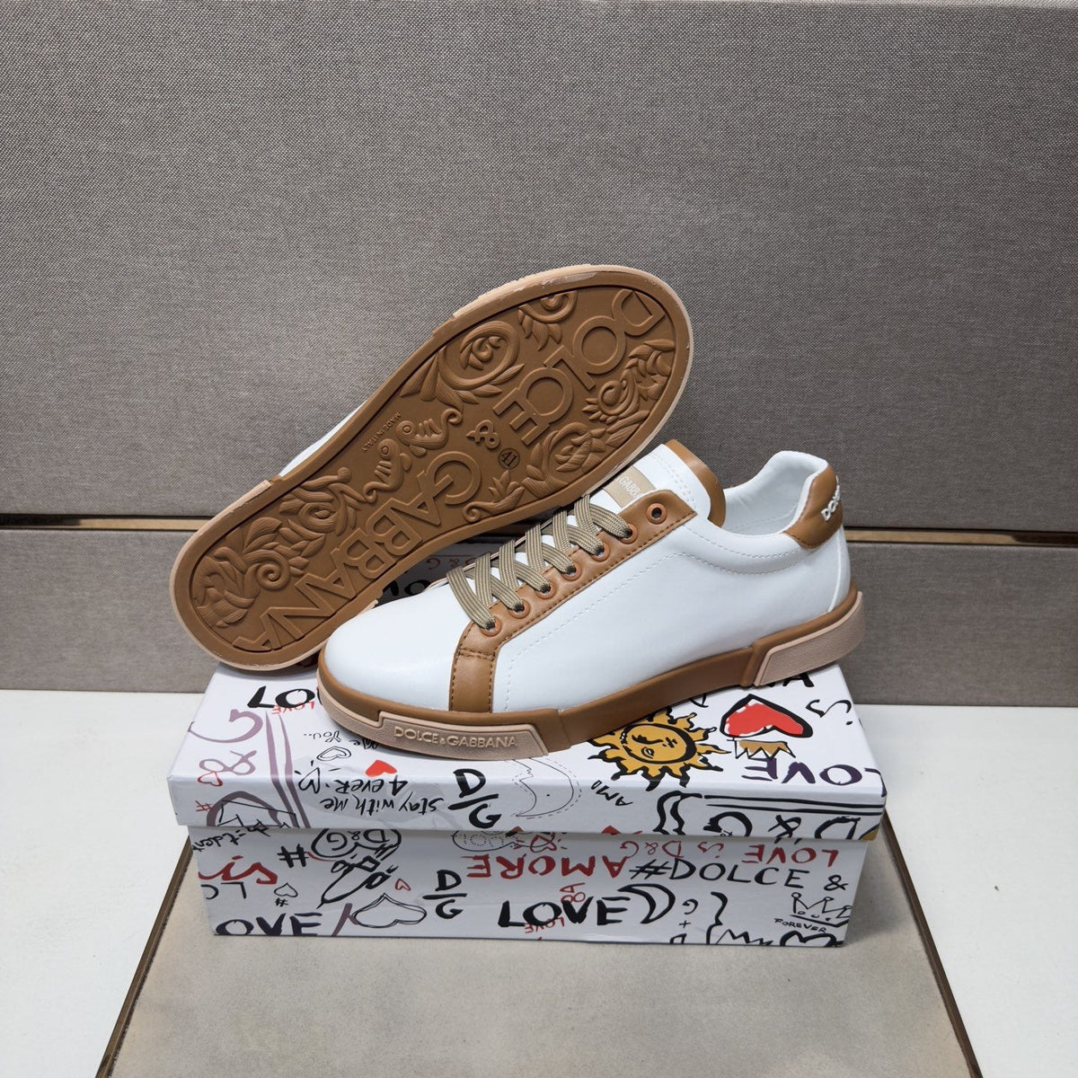 Dolce & Gabbana White Black Low-Top Sneakers — back