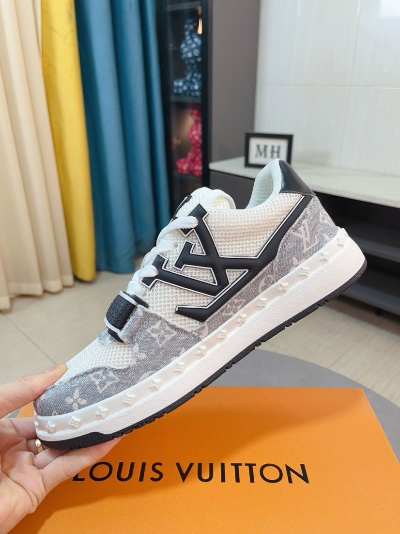 Louis Vuitton Patterned Panel Low-Top Sneakers — front