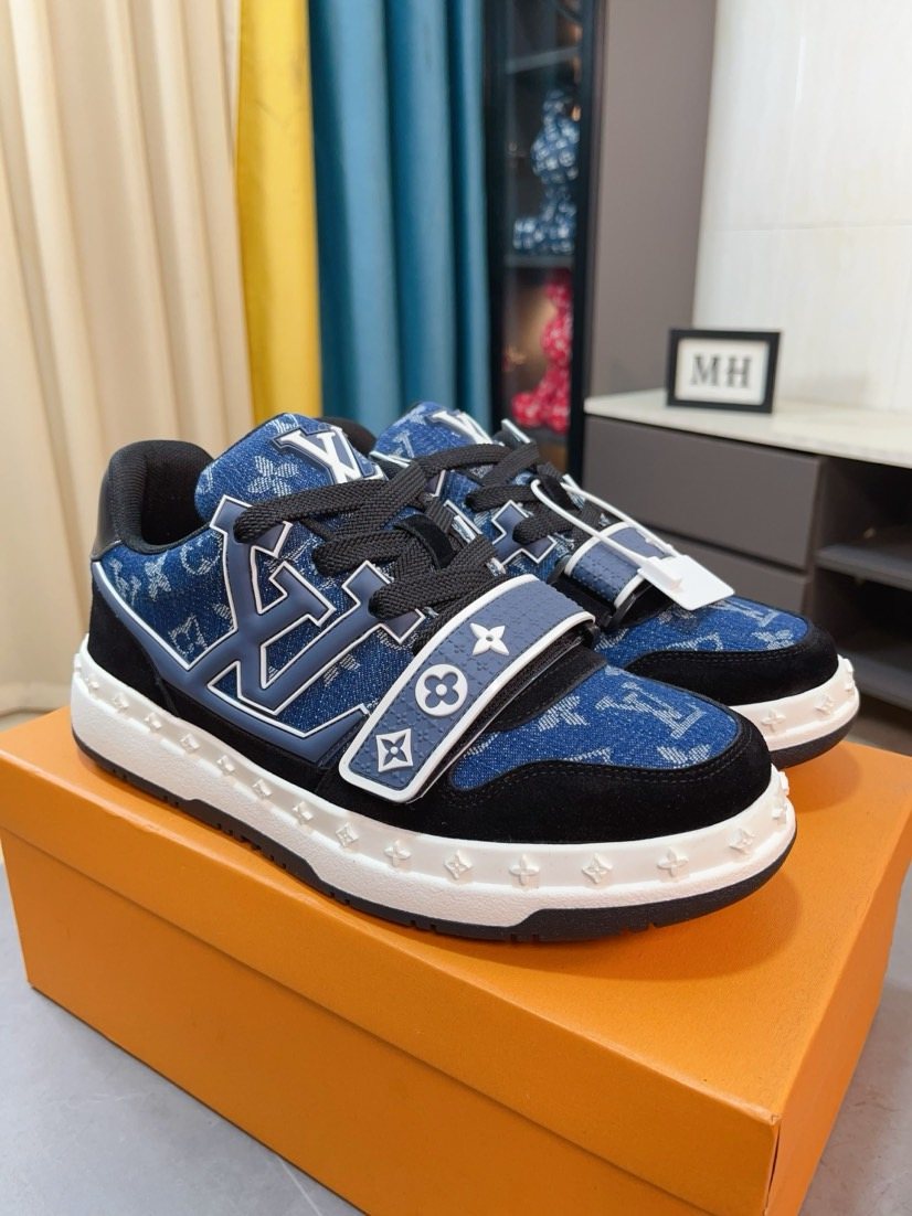 Louis Vuitton Patterned Panel Low-Top Sneakers — hero