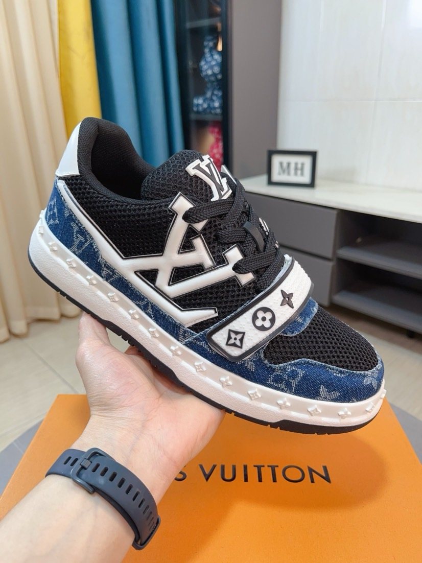 Louis Vuitton Patterned Panel Low-Top Sneakers — front