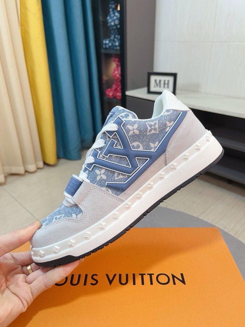 Louis Vuitton Patterned Panel Low-Top Sneakers — detail
