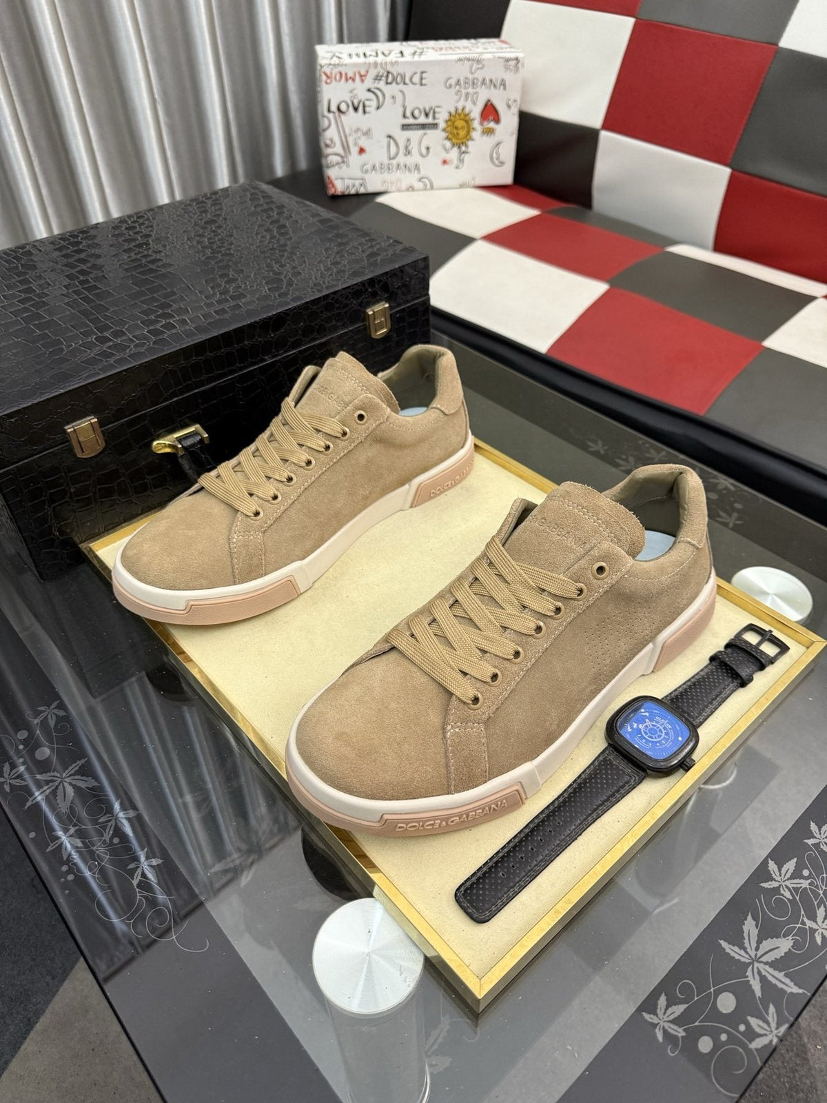 Dolce & Gabbana Low-Top Lace-Up Sneakers — front