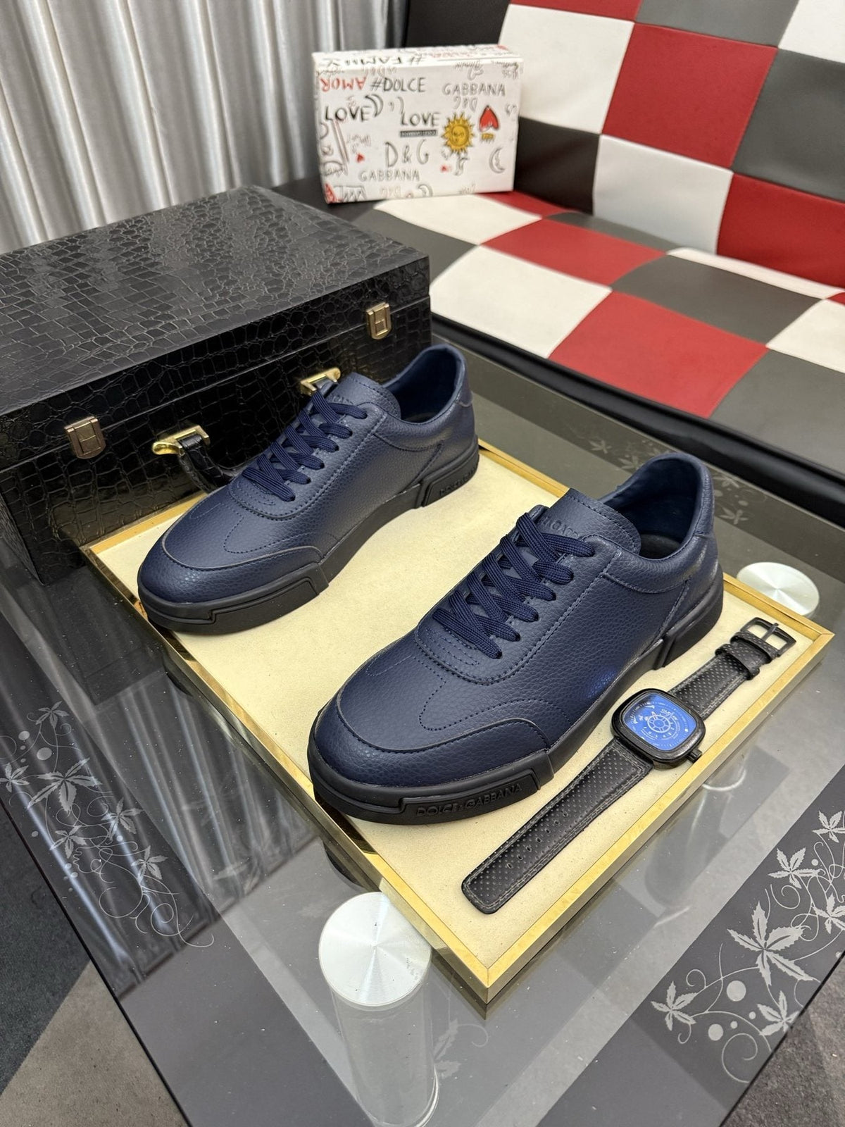 Dolce & Gabbana Low-Top Lace-Up Sneakers — front