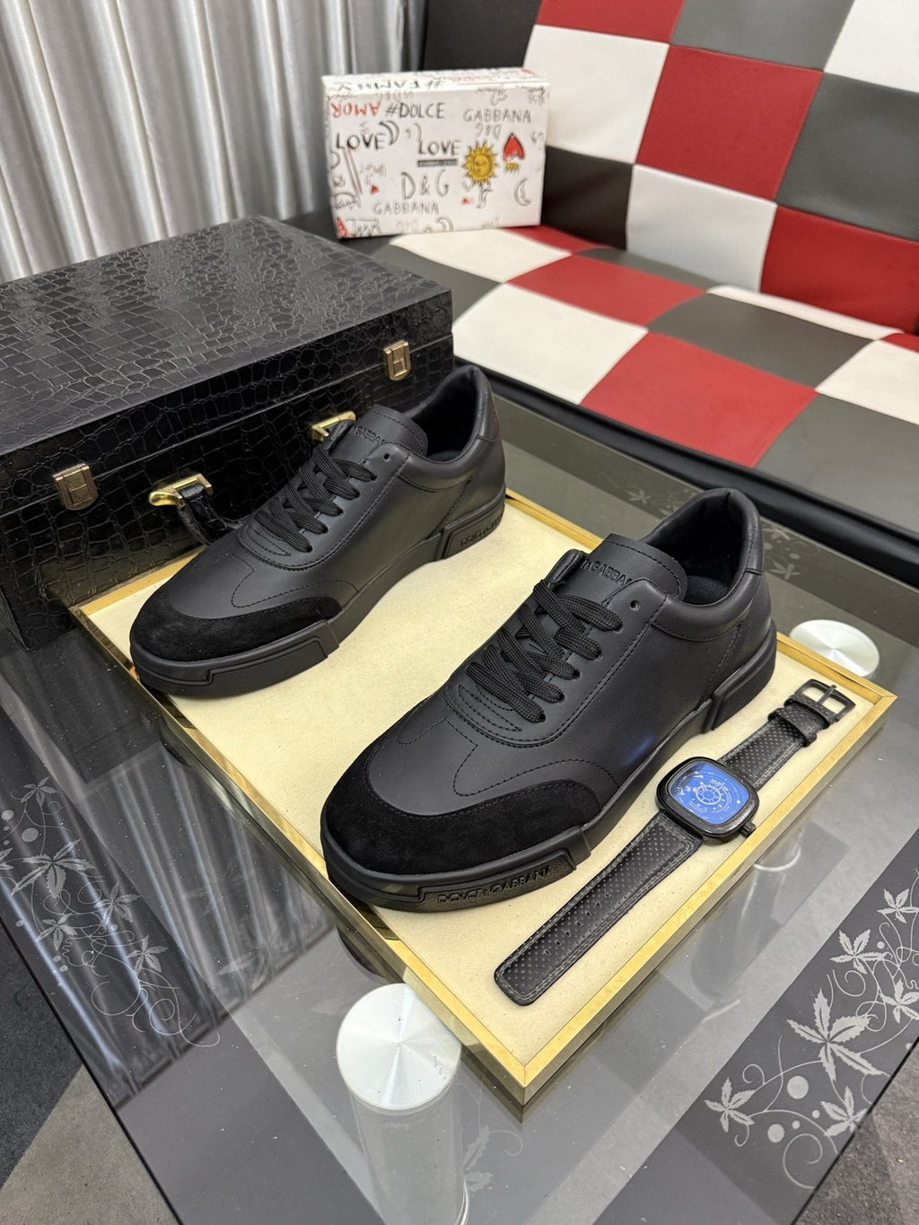 Dolce & Gabbana Low-Top Lace-Up Sneakers — front