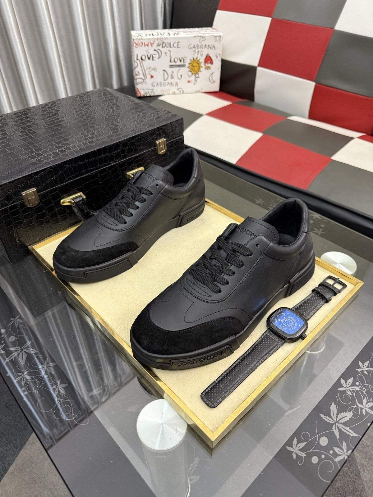 Dolce & Gabbana Low-Top Lace-Up Sneakers — front