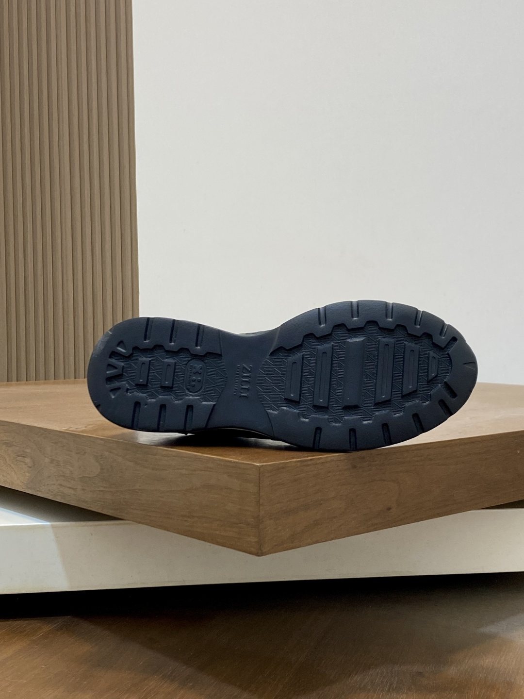 Zilli Stitched Low-Top Sneakers — detail