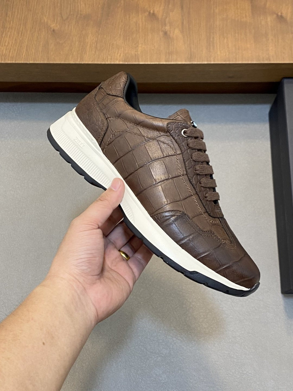 ZILLI Textured Low-Top Sneakers — model