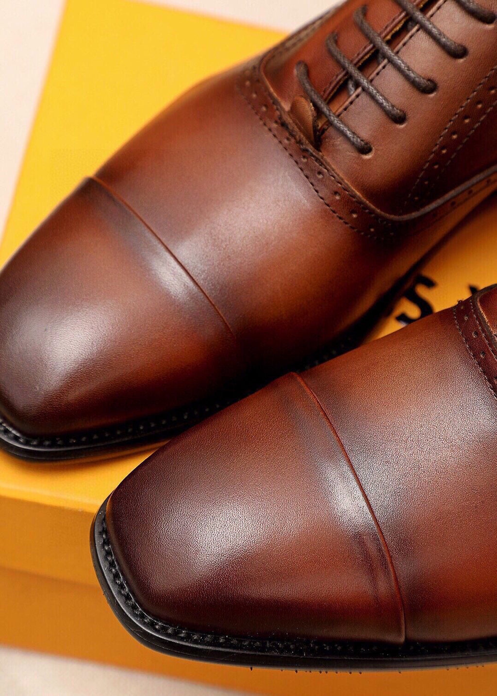 Louis Vuitton Cap-Toe Oxford Dress Shoes — detail