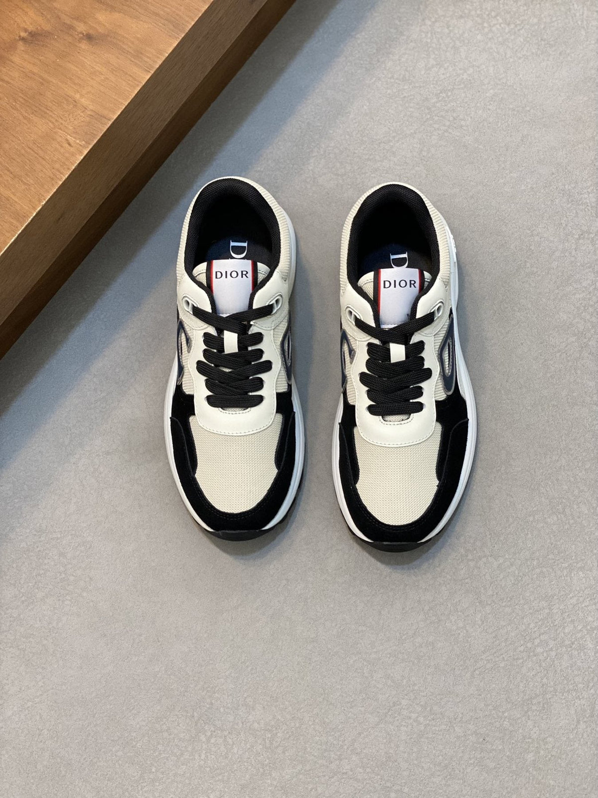 Dior Blue Accent Low-Top Sneakers — front