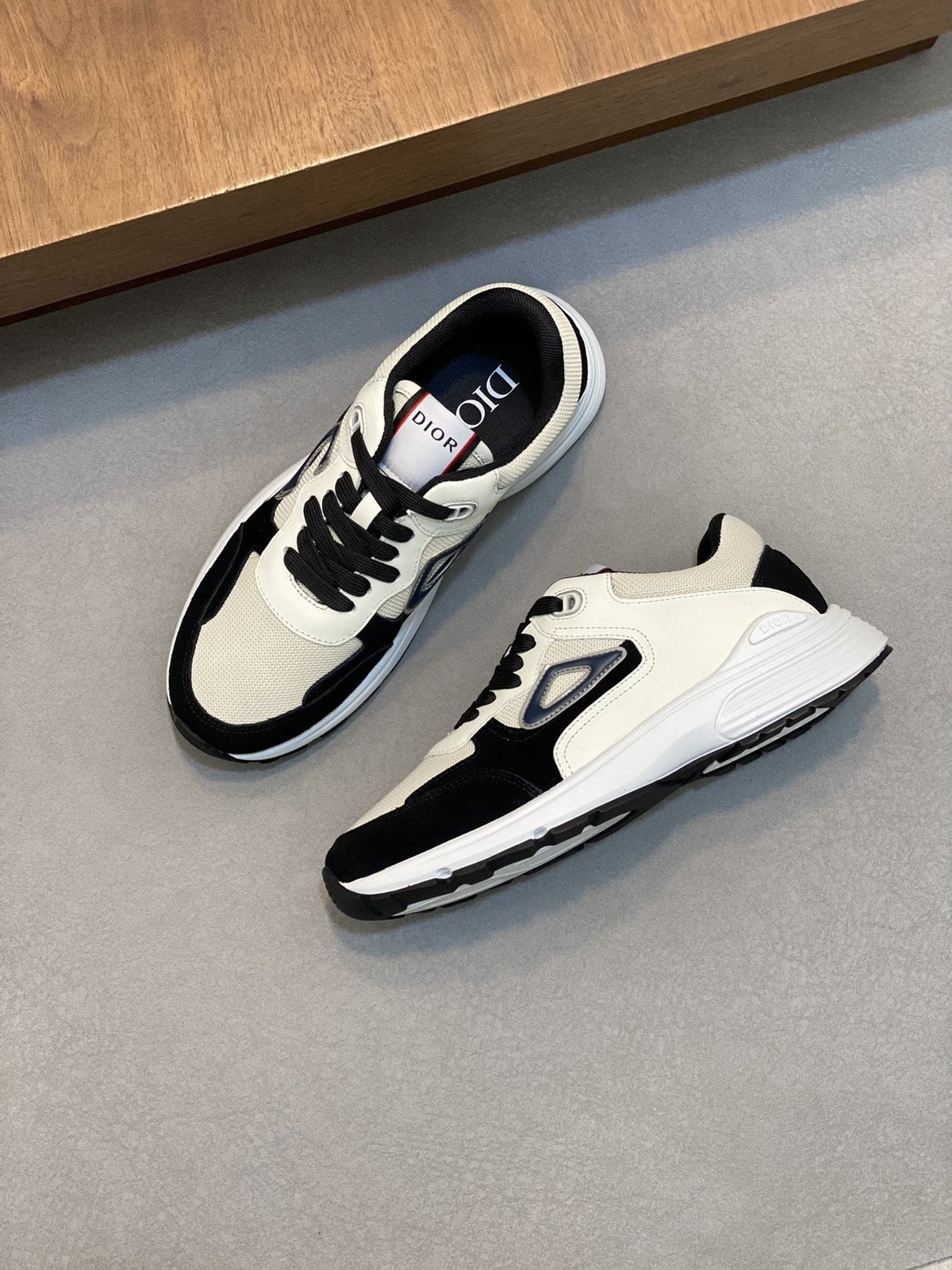 Dior Blue Accent Low-Top Sneakers — front