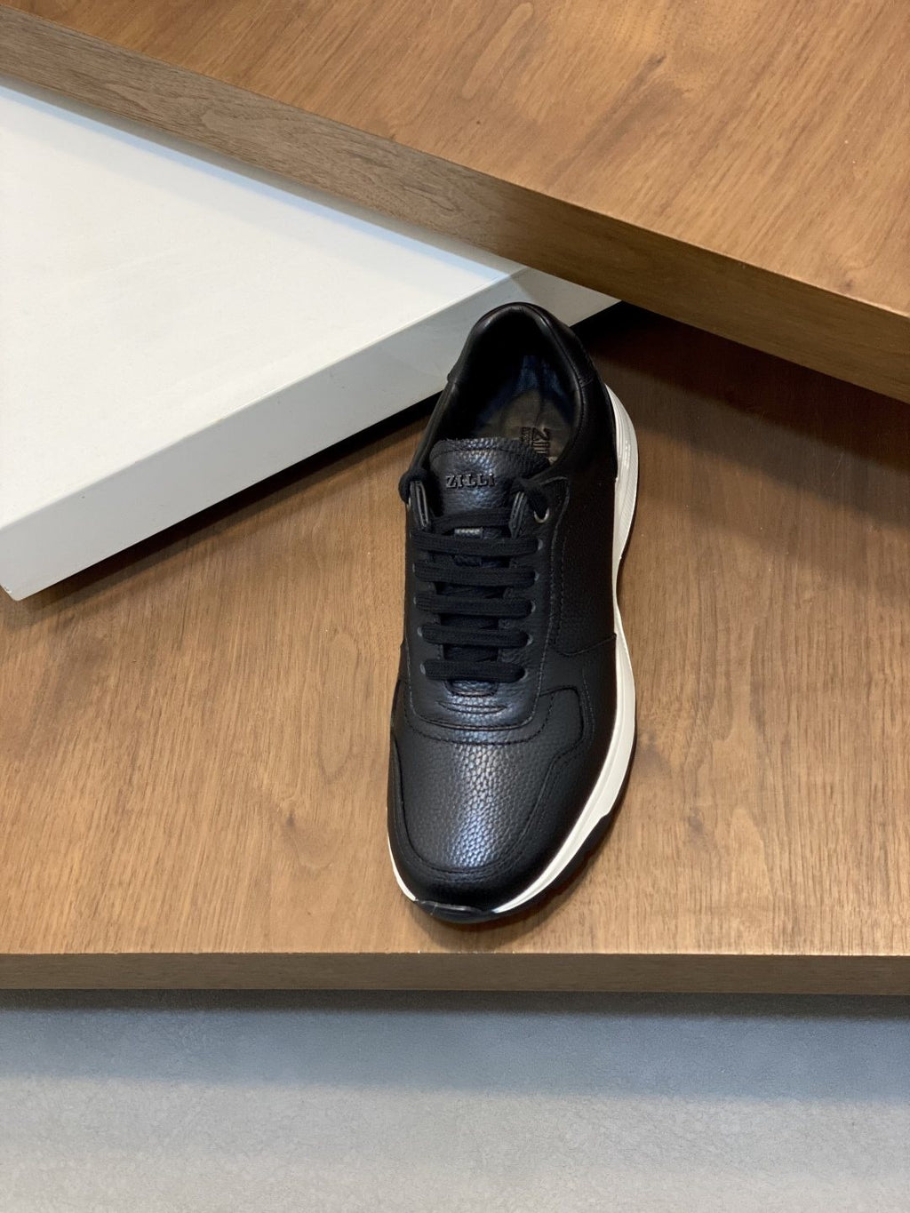 ZILLI Stitched Leather Sneakers — detail