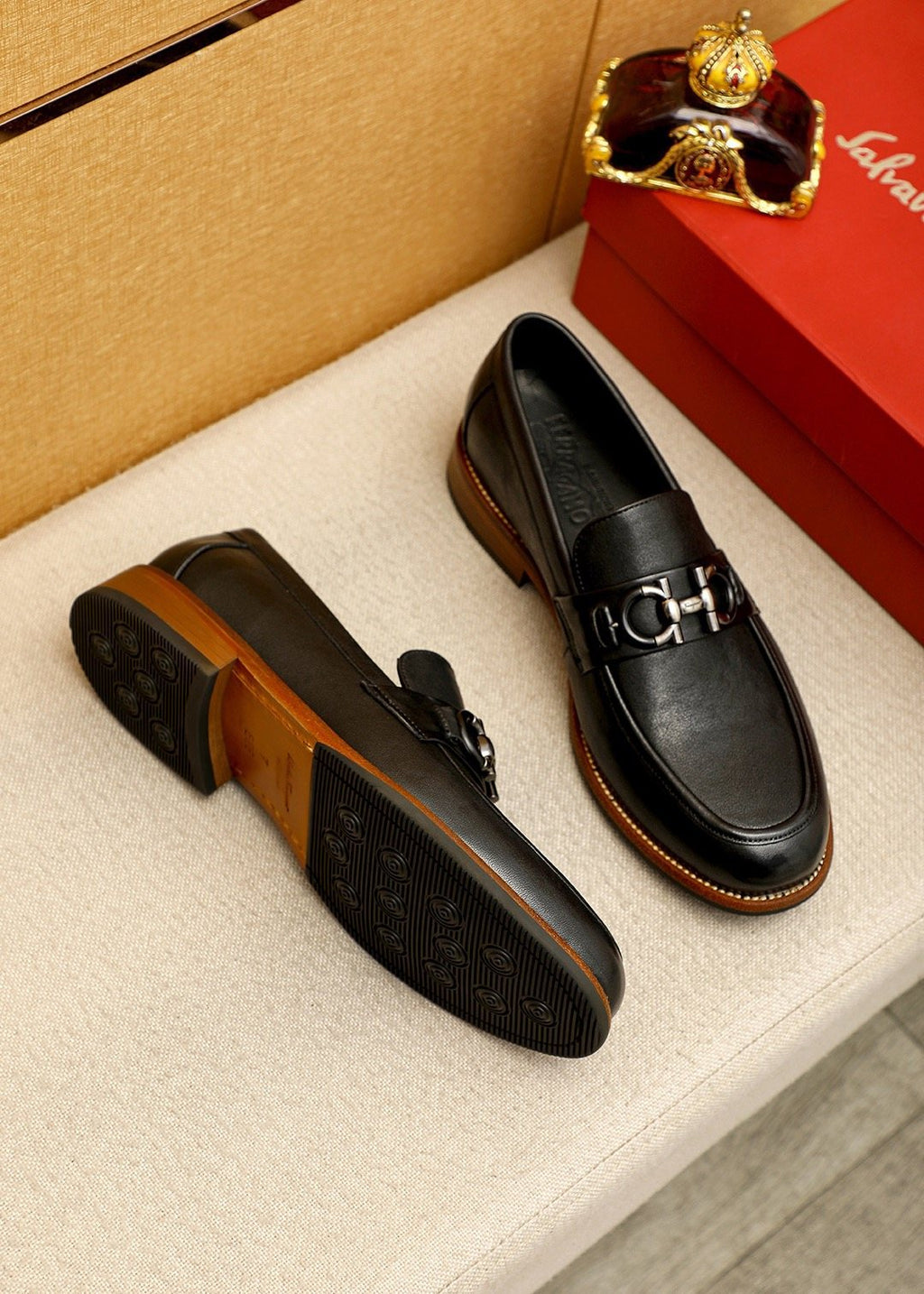 微商相册测试鞋子-Salvatore Ferragamo Men's Leather Bit Loafers — front
