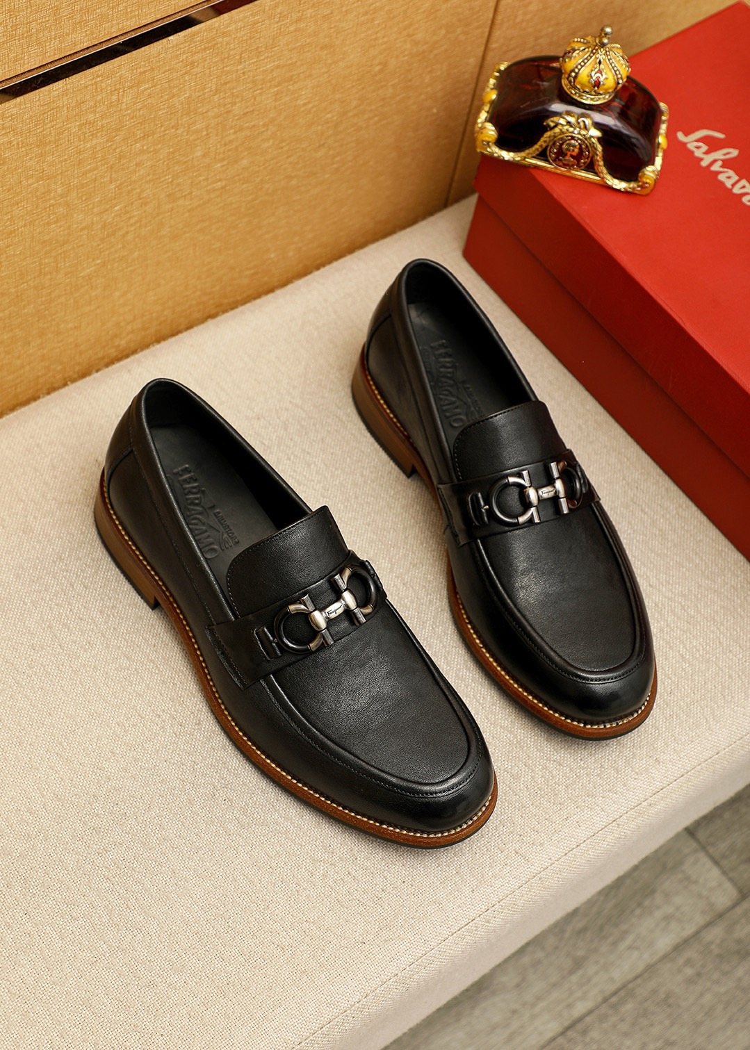微商相册测试鞋子-Salvatore Ferragamo Men's Leather Bit Loafers — front