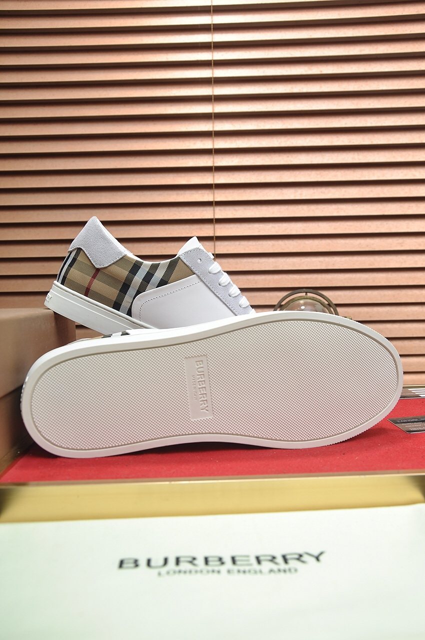 Burberry Check Panel Low-Top Sneakers — detail