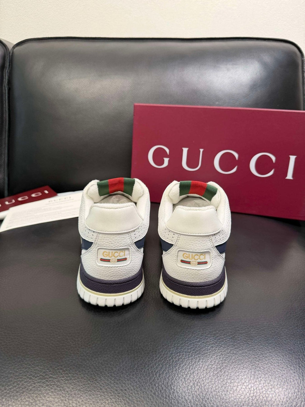 Gucci Patterned Low-Top Sneakers — detail