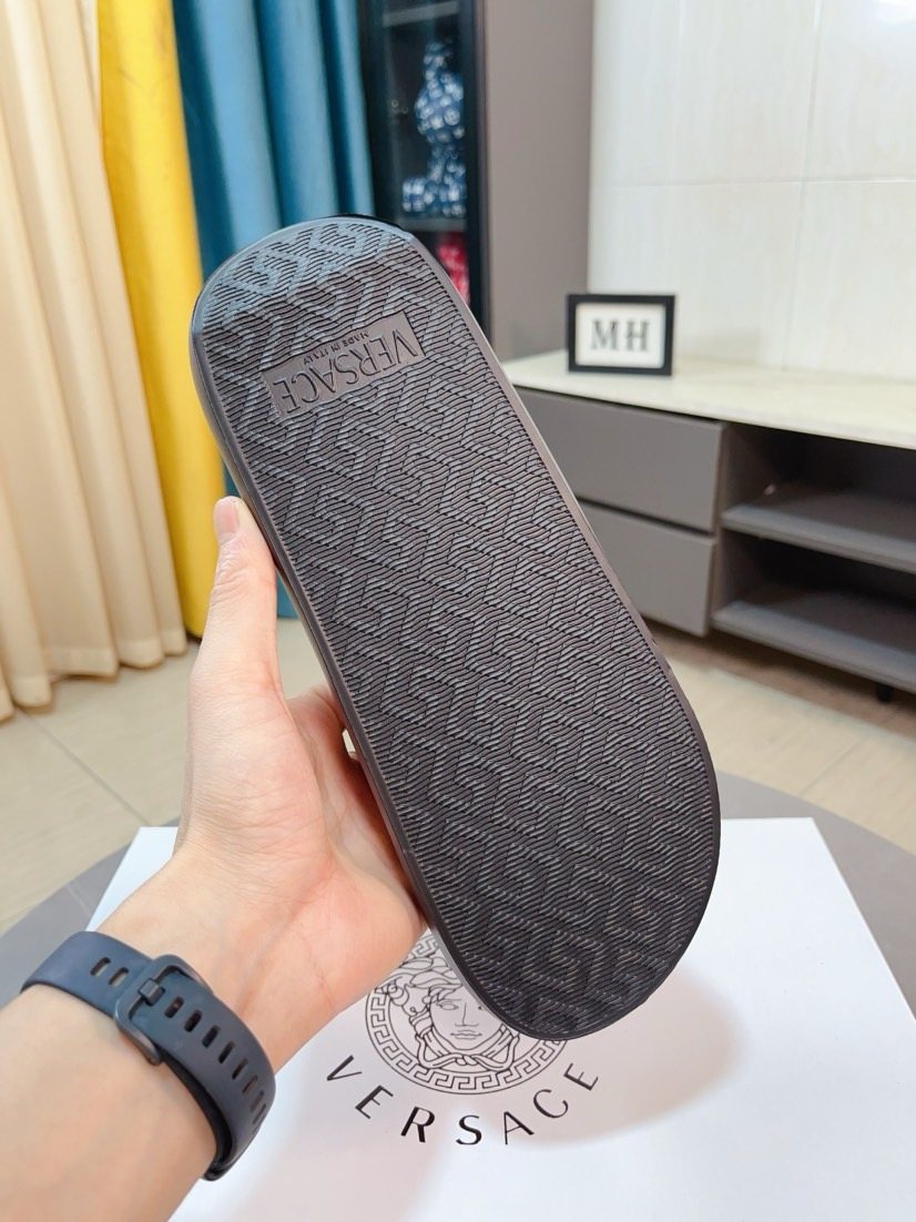 微商相册测试鞋子-Versace Baroque Print Slide Sandals — back