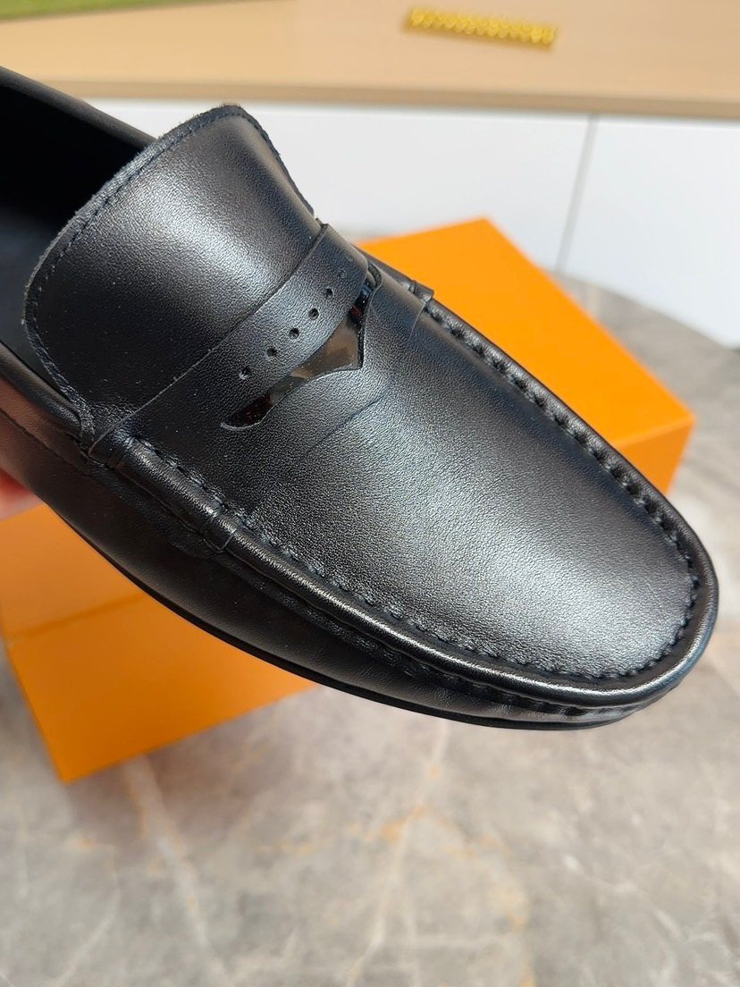 Louis Vuitton Black Leather Lug Sole Loafers — detail