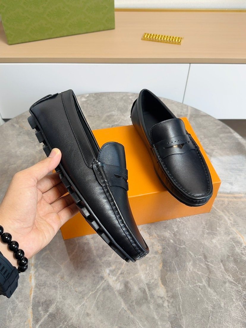 Louis Vuitton Black Leather Lug Sole Loafers — model
