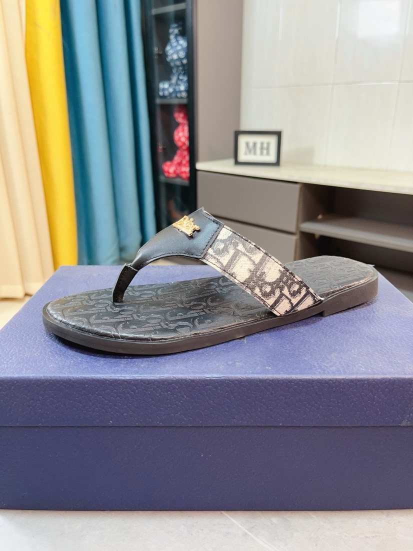 Dior Patterned Thong Sandals — hero