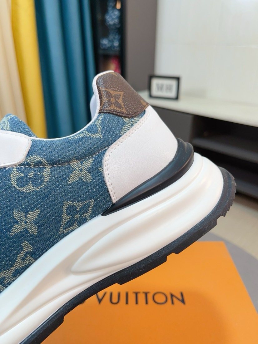 Louis Vuitton Monogram Low-Top Sneakers — detail