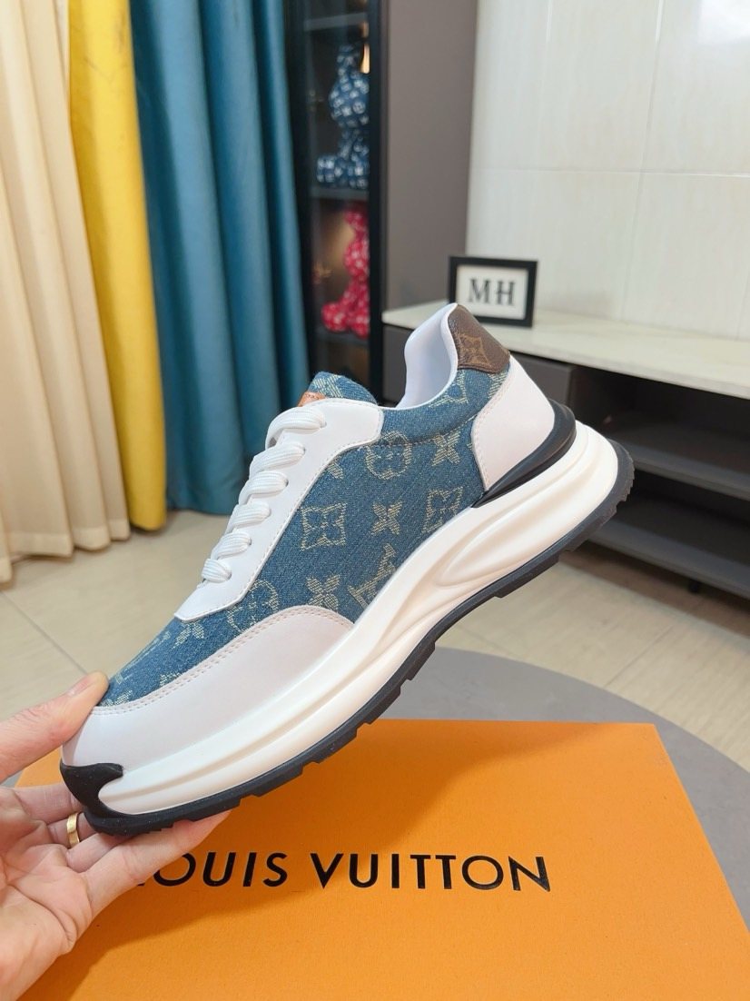 Louis Vuitton Monogram Low-Top Sneakers — detail