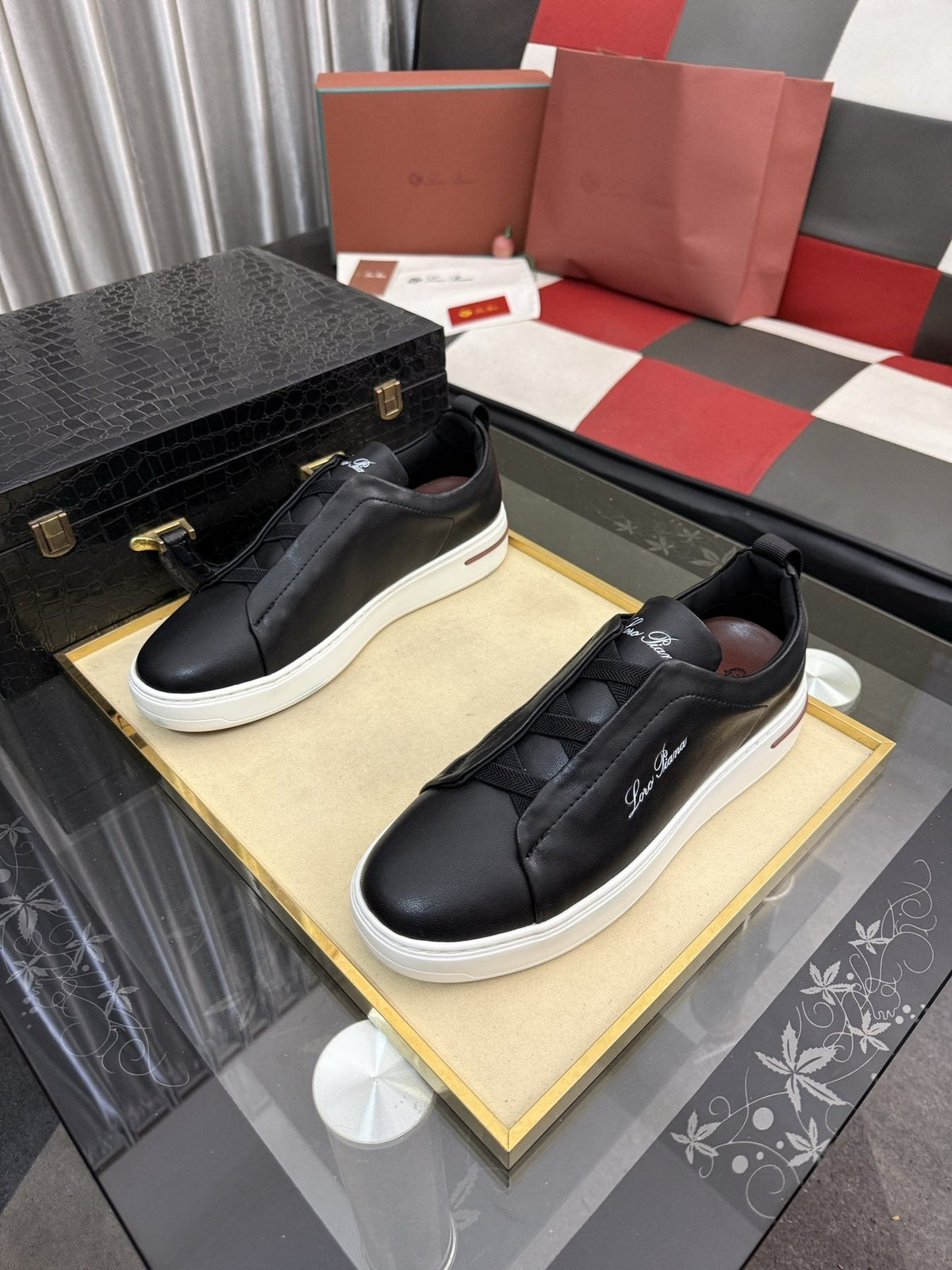 微商相册测试鞋子-Loro Piana Logo Slip-On Sneakers — front