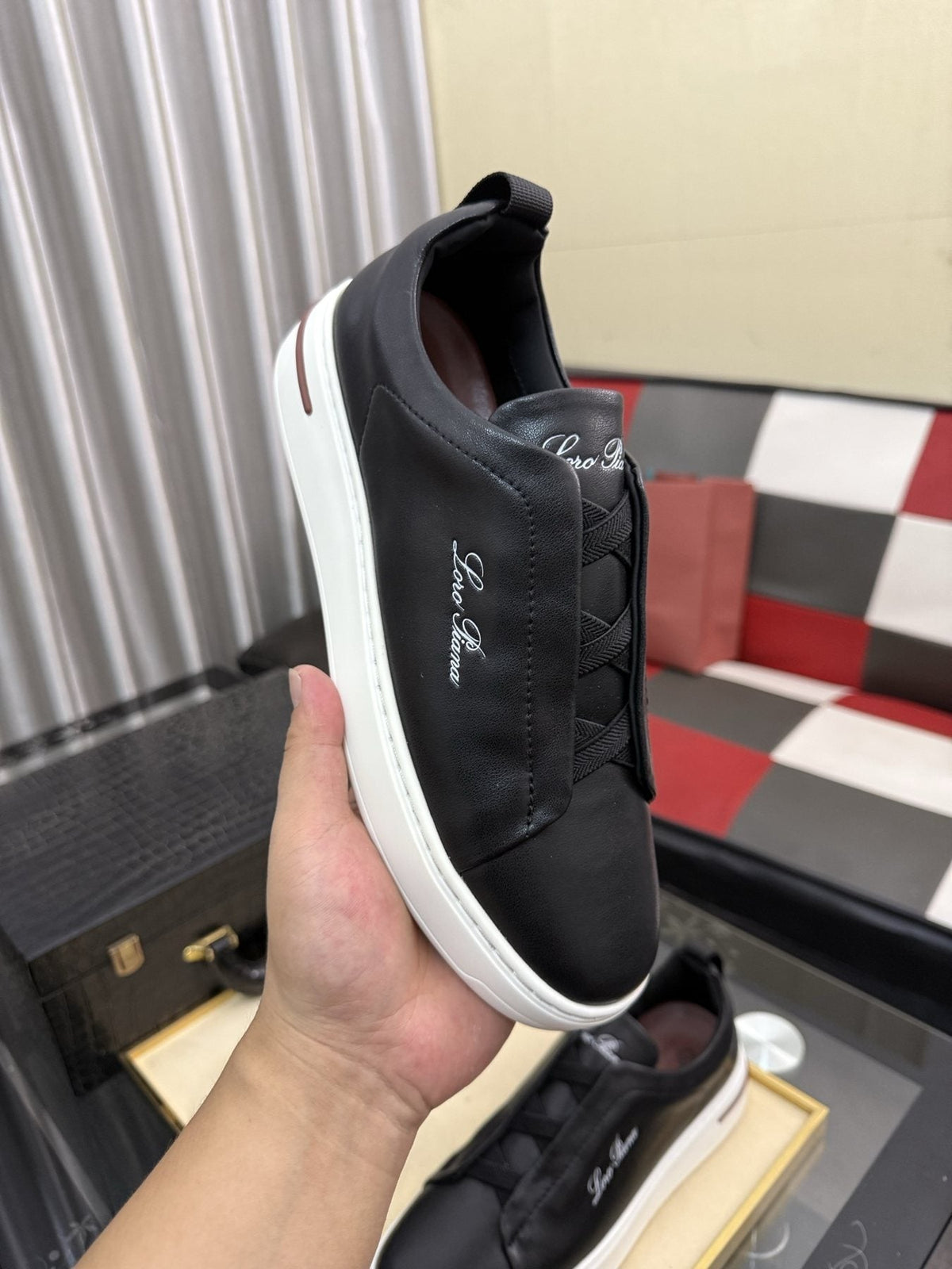 微商相册测试鞋子-Loro Piana Logo Slip-On Sneakers — front