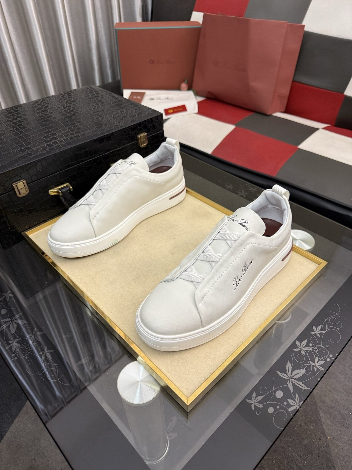 微商相册测试鞋子-Loro Piana Logo Slip-On Sneakers — front