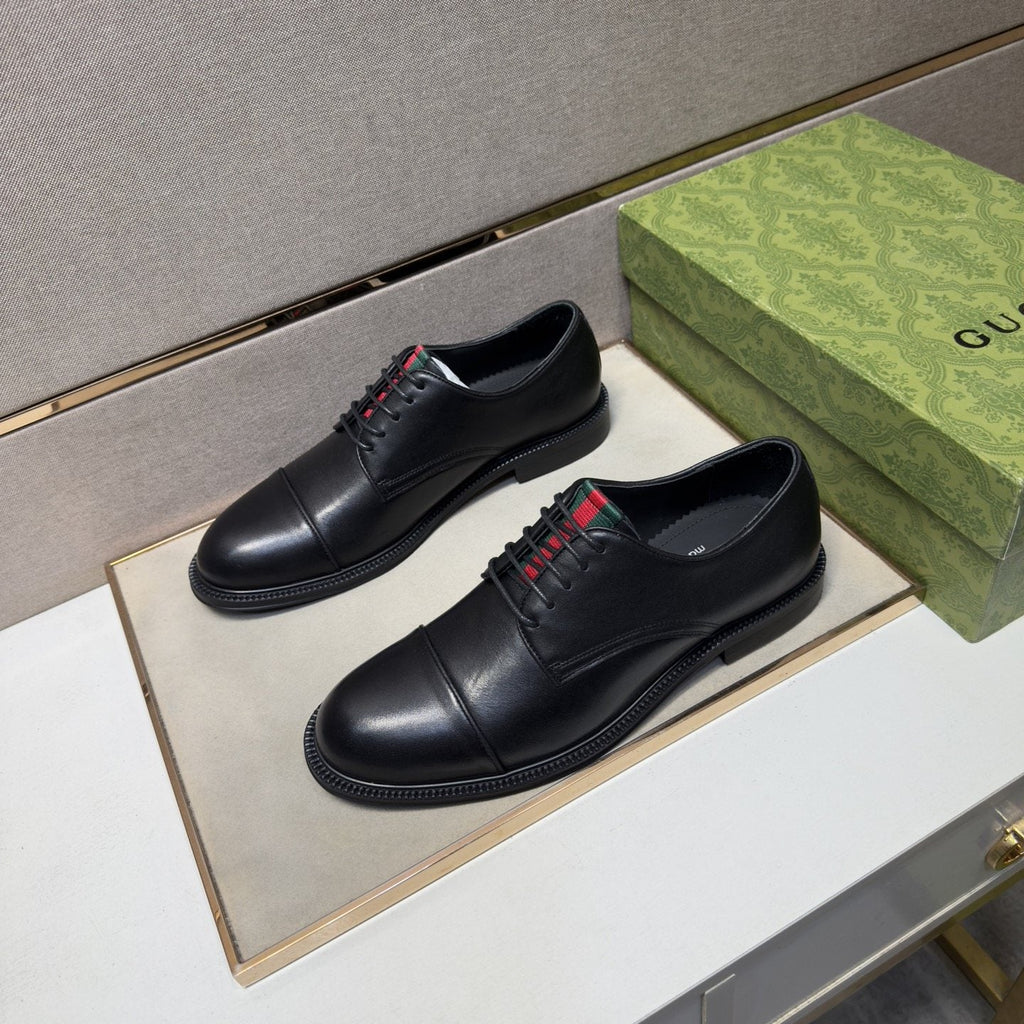 Gucci Men's Stripe-Accent Lace-Up Dress Shoes — front