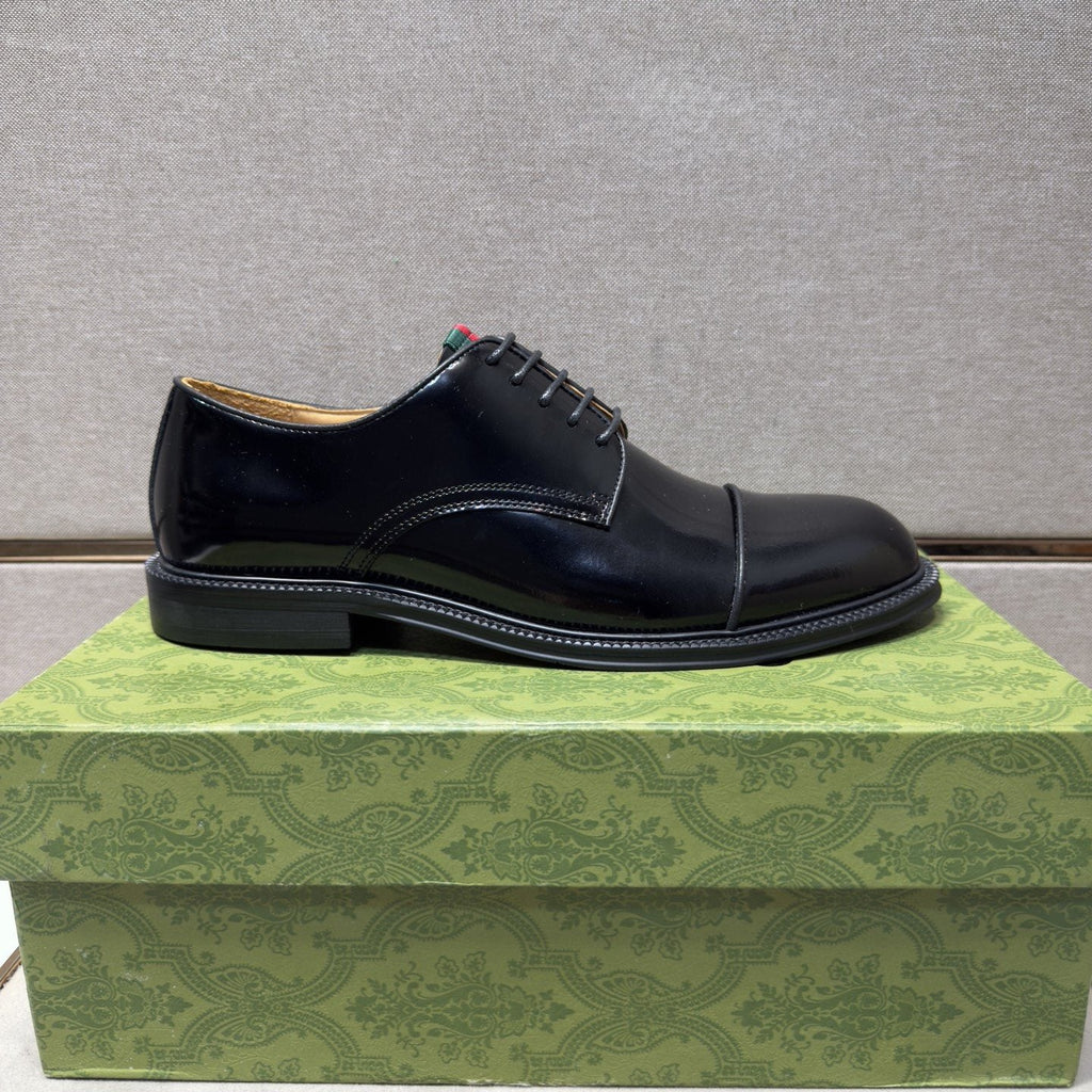 Gucci Men's Stripe-Accent Lace-Up Dress Shoes — side