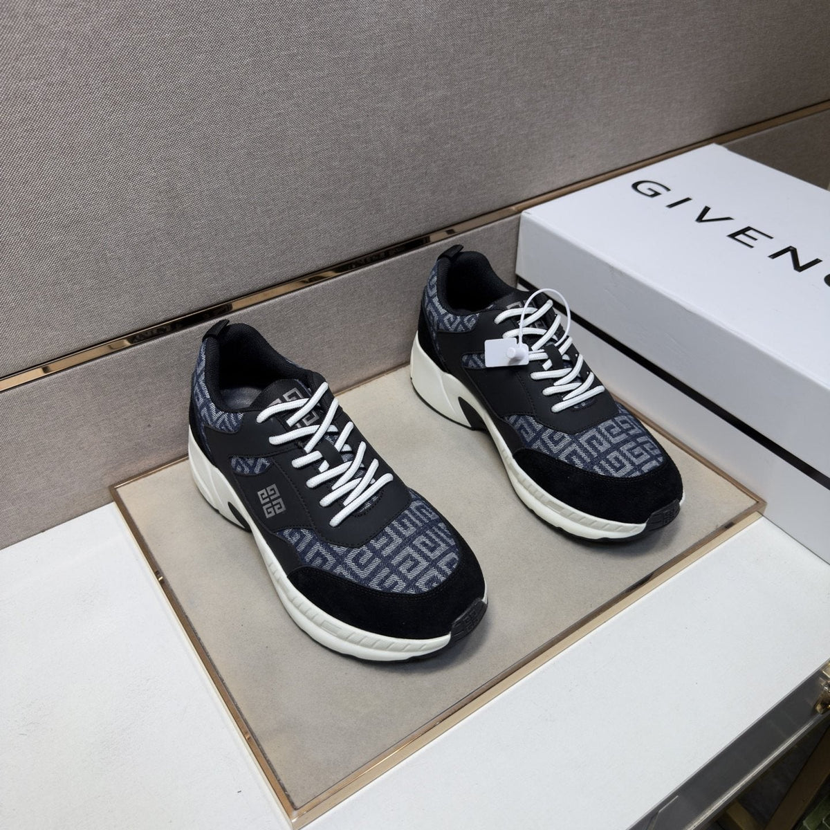 Givenchy Geometric Panel Low-Top Sneakers — front