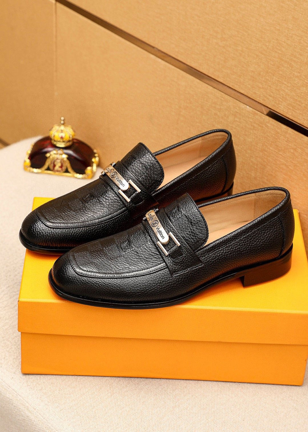 Louis Vuitton Textured Bar Loafers — side