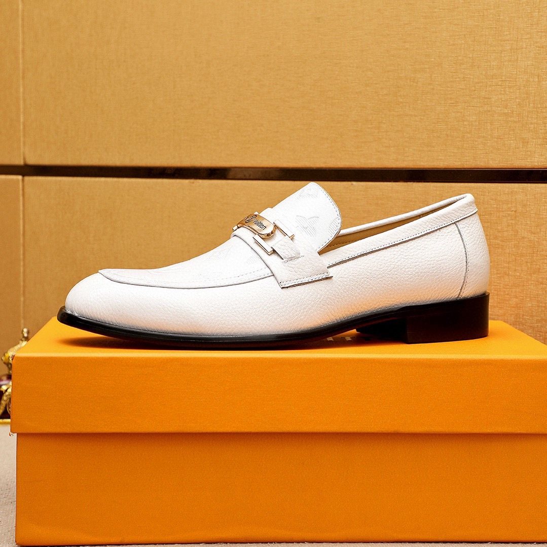 Louis Vuitton Textured Bar Loafers — side
