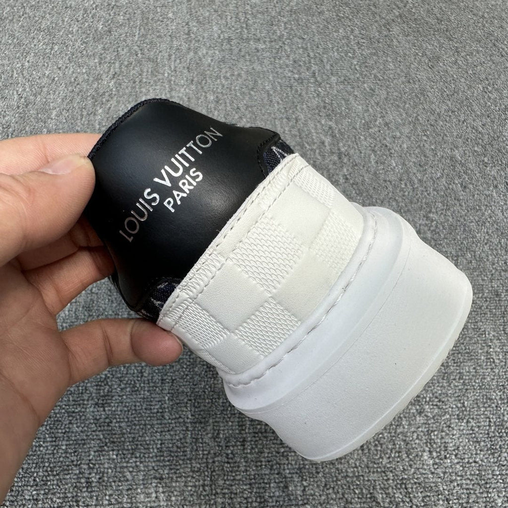 Louis Vuitton Monogram Low-Top Sneakers — detail