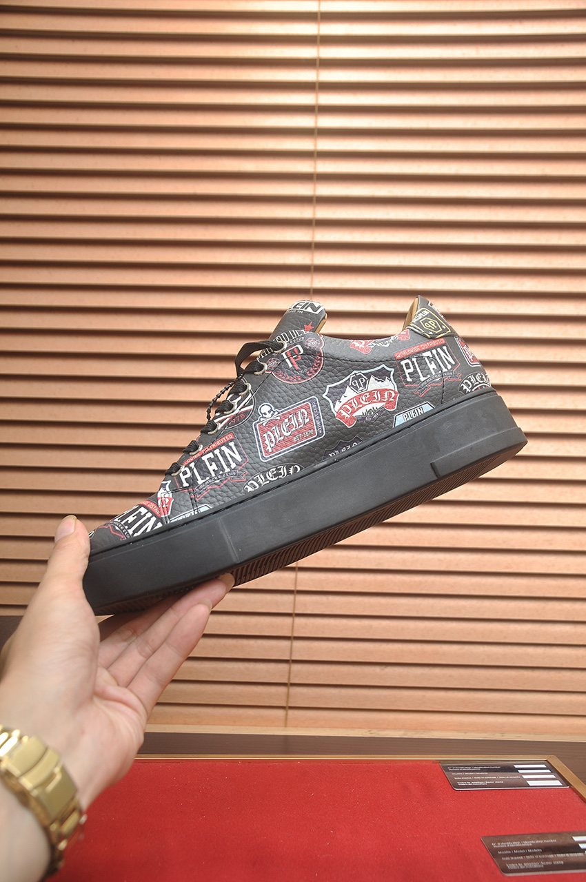 Philipp Plein Graphic Print Low-Top Sneakers — side
