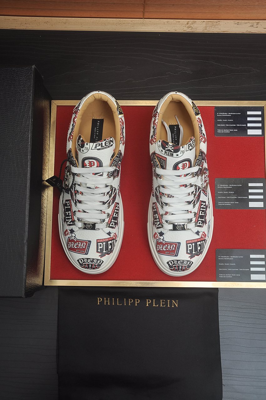 Philipp Plein Graphic Print Low-Top Sneakers — front