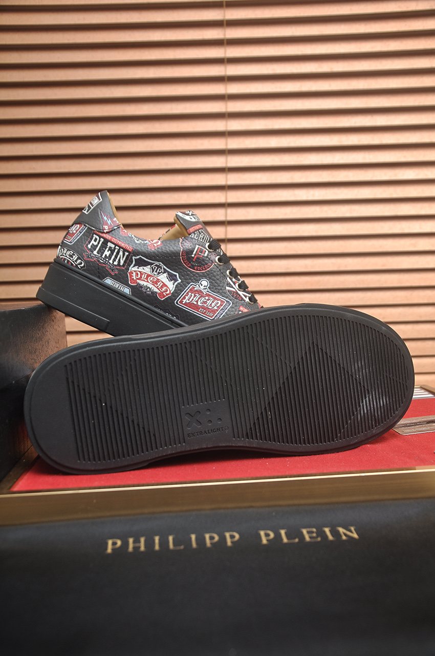 Philipp Plein Graphic Print Low-Top Sneakers — side