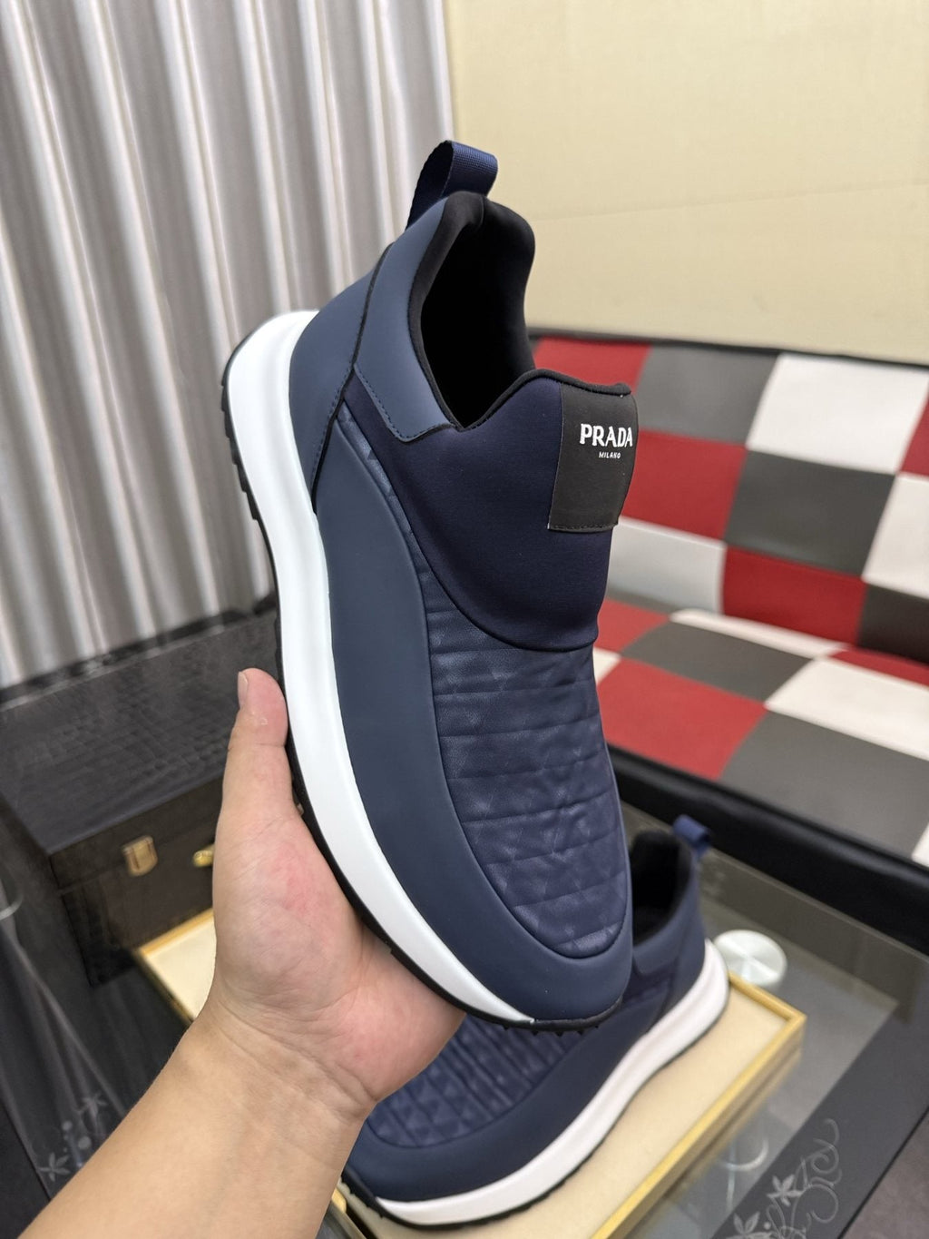 微商相册测试鞋子-Prada Black Quilted Slip-On Sneakers — side